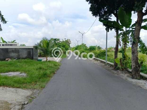 DIJUAL CEPAT! Rumah Nyaman area Godean, Sleman, LT 512m² Bangunan 250m² Bisa Nego! DIJUAL CEPAT! Rumah Nyaman area Godean, Sleman, LT 512m² Bangunan 250m² Bisa Nego!