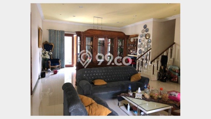 Hunian Elit LB 290m2 Siap Huni Desain Elegan di Caturtunggal, Sleman Hunian Elit LB 290m2 Siap Huni Desain Elegan di Caturtunggal, Sleman