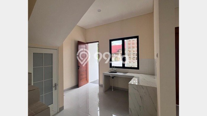 Rumah Modern 3 KT LT 105m2 di Maguwoharjo Rumah Modern 3 KT LT 105m2 di Maguwoharjo