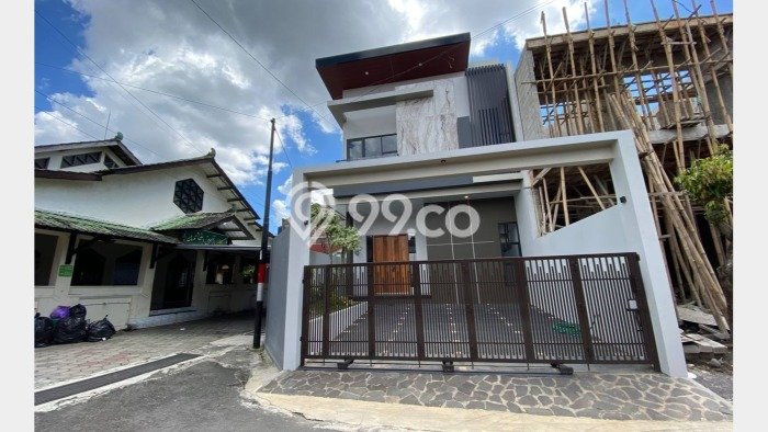 Rumah SUPER MEWAH! di Ngaglik, Sleman, Luas 148m² Bangunan 186m², HARGA SPESIAL Rumah SUPER MEWAH! di Ngaglik, Sleman, Luas 148m² Bangunan 186m², HARGA SPESIAL
