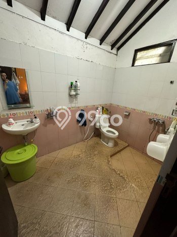 Rumah di , Sleman, Luas 360m2m² LB 147m2m² Rumah di , Sleman, Luas 360m2m² LB 147m2m²