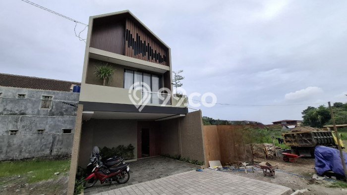 Rumah Kost untuk Dijual di Ngaglik dengan 7 KT, 7 KM, Luas 130m2 Rumah Kost untuk Dijual di Ngaglik dengan 7 KT, 7 KM, Luas 130m2