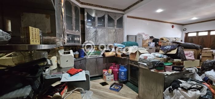 Hunian Eksklusif Siap Huni LT 490m2 di Kembangan, Jakarta Barat Hunian Eksklusif Siap Huni LT 490m2 di Kembangan, Jakarta Barat