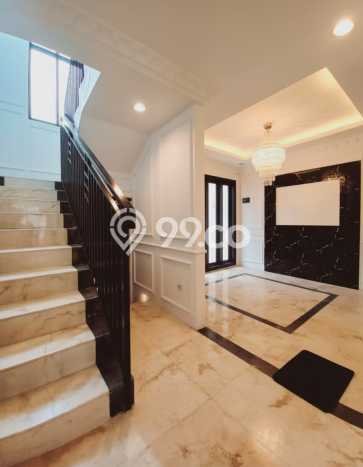 Jual Rumah Mewah Elegan Dengan View Eksklusif di Ciganjur, Jakarta Selatan Jual Rumah Mewah Elegan Dengan View Eksklusif di Ciganjur, Jakarta Selatan