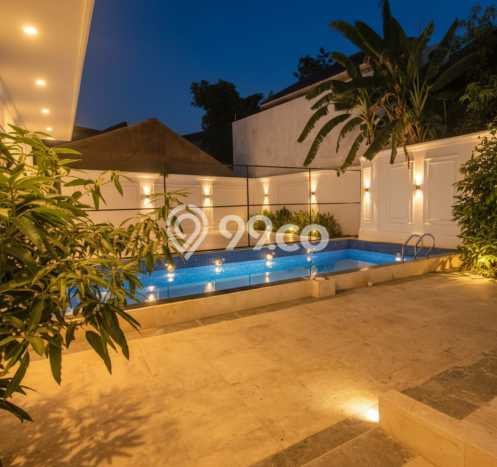 Jual Rumah Mewah Elegan Dengan View Eksklusif di Ciganjur, Jakarta Selatan Jual Rumah Mewah Elegan Dengan View Eksklusif di Ciganjur, Jakarta Selatan