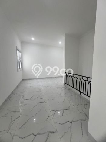 For Sale Hunian Rumah Terawat 3 Kamar di Jatiwaringin, Bekasi For Sale Hunian Rumah Terawat 3 Kamar di Jatiwaringin, Bekasi
