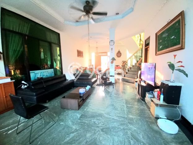 Rumah Mewah LB 550m2 Siap Huni Desain Elegan di Pondok Kelapa, Jakarta Timur Rumah Mewah LB 550m2 Siap Huni Desain Elegan di Pondok Kelapa, Jakarta Timur