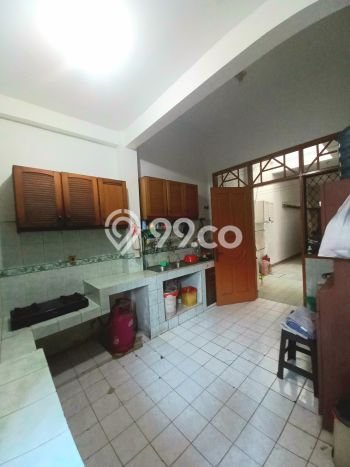 Rumah Mewah LB 550m2 Siap Huni Desain Elegan di Pondok Kelapa, Jakarta Timur Rumah Mewah LB 550m2 Siap Huni Desain Elegan di Pondok Kelapa, Jakarta Timur
