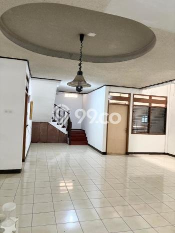 Hunian Mewah LB 200m2 Siap Pakai Desain Elegan di Pondok Kelapa, Jakarta Timur Hunian Mewah LB 200m2 Siap Pakai Desain Elegan di Pondok Kelapa, Jakarta Timur