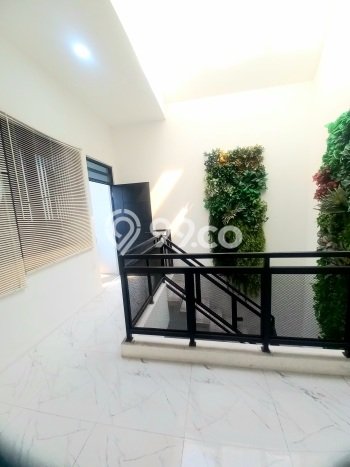 Dijual Rumah 3 Kamar Lokasi Strategis Nyaman dan Strategis di Duren Sawit Dijual Rumah 3 Kamar Lokasi Strategis Nyaman dan Strategis di Duren Sawit