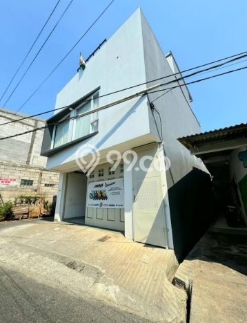 Rumah Modern 3 KT di Pondok Kelapa Jakarta Timur Unfurnished Rumah Modern 3 KT di Pondok Kelapa Jakarta Timur Unfurnished