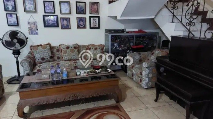 Dijual Rumah Mewah Elegan Dengan View Eksklusif di Pondok Kelapa, Jakarta Timur Dijual Rumah Mewah Elegan Dengan View Eksklusif di Pondok Kelapa, Jakarta Timur