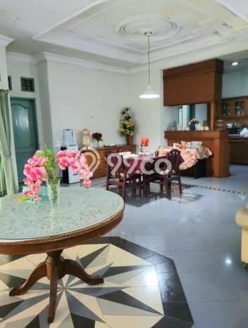 Rumah Elit Modern Tanpa Renovasi di Pondok Kelapa Jakarta Timur Rumah Elit Modern Tanpa Renovasi di Pondok Kelapa Jakarta Timur