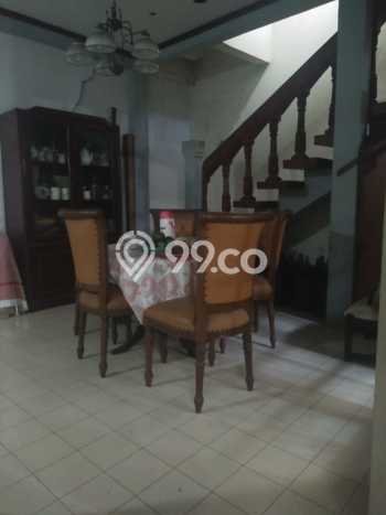 Jual Rumah Luas Megah Dengan View Eksklusif di Utan Kayu, Jakarta Timur Jual Rumah Luas Megah Dengan View Eksklusif di Utan Kayu, Jakarta Timur
