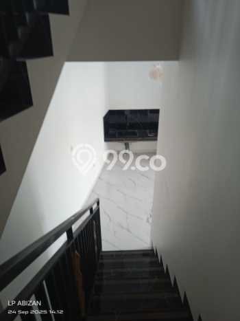 Rumah Modern Minimalis 3 KT Siap Huni di Jagakarsa Rumah Modern Minimalis 3 KT Siap Huni di Jagakarsa