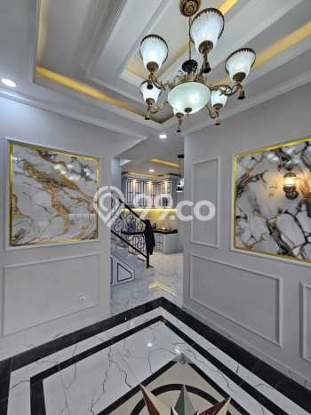 Rumah Modern Cantik 4 Kamar Siap Huni di Jagakarsa Rumah Modern Cantik 4 Kamar Siap Huni di Jagakarsa