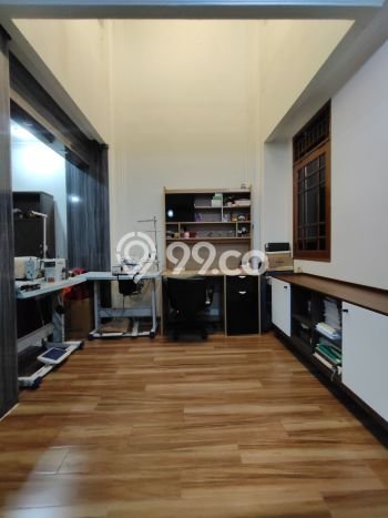 Rumah Luxury Modern Siap Huni di Bendungan Hilir Jakarta Pusat Rumah Luxury Modern Siap Huni di Bendungan Hilir Jakarta Pusat