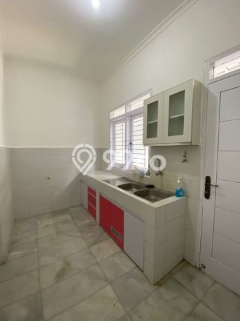 Jual Rumah Strategis Bagus Punya 4 KT di Kramat Jati Jakarta Timur SHM Jual Rumah Strategis Bagus Punya 4 KT di Kramat Jati Jakarta Timur SHM