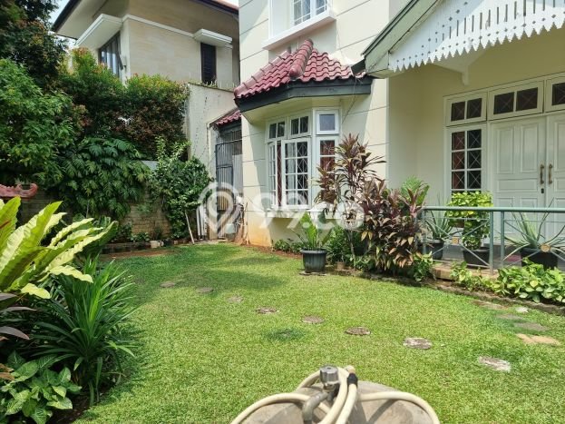 Rumah Eksklusif Dijual LT 366m2 di Kebayoran Baru, Jakarta Selatan Rumah Eksklusif Dijual LT 366m2 di Kebayoran Baru, Jakarta Selatan