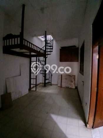 Siap Huni Rumah Mewah 3 Kamar di Tebet Dekat ke Mana Pun Siap Huni Rumah Mewah 3 Kamar di Tebet Dekat ke Mana Pun