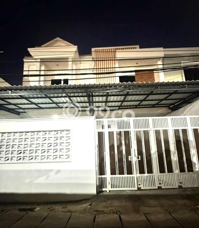 Jual Rumah Luas Megah Dengan View Eksklusif di Rawamangun, Jakarta Timur Jual Rumah Luas Megah Dengan View Eksklusif di Rawamangun, Jakarta Timur