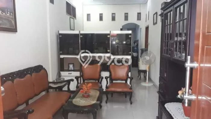 PENAWARAN TERBAIK! Rumah Premium di Rawamangun, LT 183m² LB 449m² PENAWARAN TERBAIK! Rumah Premium di Rawamangun, LT 183m² LB 449m²
