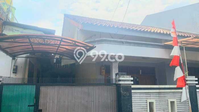 For Sale Rumah 4 Kamar Lokasi Ideal Bagus dan Strategis di Duren Sawit For Sale Rumah 4 Kamar Lokasi Ideal Bagus dan Strategis di Duren Sawit