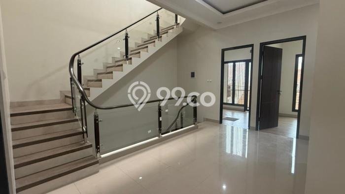 Ready to Use! Premium House LT 90m2 Desain Modern di Rawamangun Ready to Use! Premium House LT 90m2 Desain Modern di Rawamangun