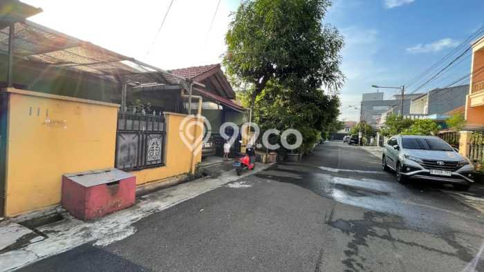 Hunian Cantik Modern Lb 120m2 di Duren Sawit, Jakarta Timur Hunian Cantik Modern Lb 120m2 di Duren Sawit, Jakarta Timur