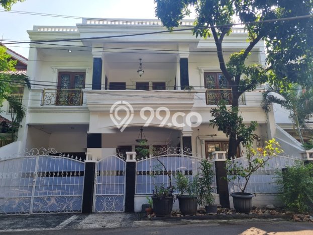 Rumah Luxury Modern Tanpa Renovasi di Rawamangun Jakarta Timur Rumah Luxury Modern Tanpa Renovasi di Rawamangun Jakarta Timur