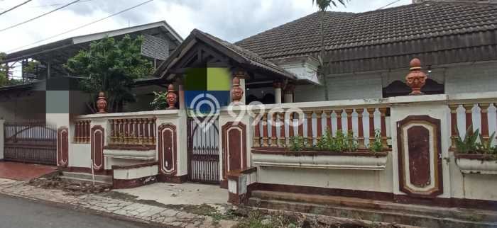 Hunian Mewah Dijual LT 396m2 di Duren Sawit, Jakarta Timur Hunian Mewah Dijual LT 396m2 di Duren Sawit, Jakarta Timur