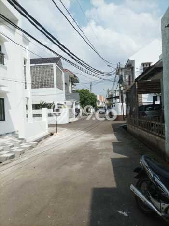 Ready to Use! Luxury House LT 146m2 Desain Modern di Jatibening Ready to Use! Luxury House LT 146m2 Desain Modern di Jatibening
