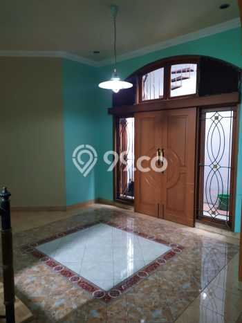 Rumah Elit LB 400m2 Siap Huni Desain Elegan di Pondok Kelapa, Jakarta Timur Rumah Elit LB 400m2 Siap Huni Desain Elegan di Pondok Kelapa, Jakarta Timur