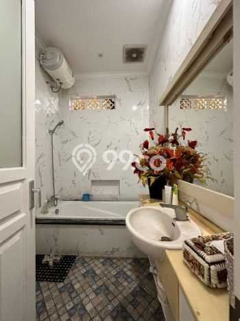 Hot Offer Hunian Mewah Ideal dan Luas di Duren Sawit, Jakarta Timur Hot Offer Hunian Mewah Ideal dan Luas di Duren Sawit, Jakarta Timur