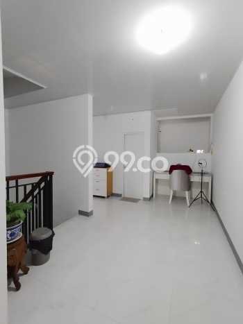 Jual Rumah Mewah Elegan Dengan View Cantik di Rawamangun, Jakarta Timur Jual Rumah Mewah Elegan Dengan View Cantik di Rawamangun, Jakarta Timur