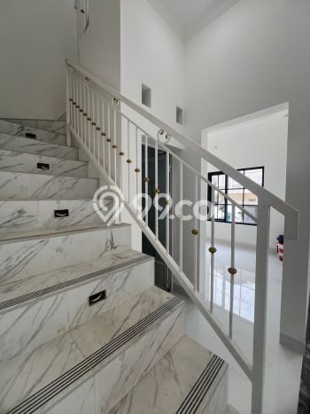 Jual Rumah Eksklusif 3 KT di Jatiwaringin, Bekasi Jual Rumah Eksklusif 3 KT di Jatiwaringin, Bekasi