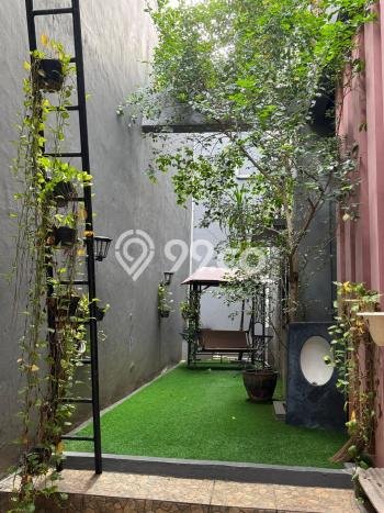Jual Rumah Mewah Elegan Dengan View Cantik di Jatiwaringin, Bekasi Jual Rumah Mewah Elegan Dengan View Cantik di Jatiwaringin, Bekasi