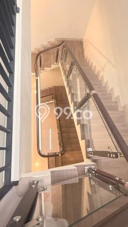 Rumah Elit Modern Siap Huni di Rawamangun Jakarta Timur Rumah Elit Modern Siap Huni di Rawamangun Jakarta Timur