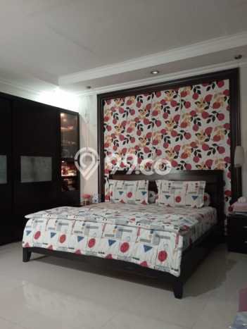 For Sale! Luxury House LT 216m2 Desain Modern di Pulomas For Sale! Luxury House LT 216m2 Desain Modern di Pulomas