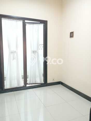 For Sale! Luxury House LT 216m2 Desain Modern di Pulomas For Sale! Luxury House LT 216m2 Desain Modern di Pulomas