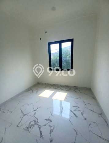 Rumah Mewah Dijual LT 136m2 di Duren Sawit, Jakarta Timur Rumah Mewah Dijual LT 136m2 di Duren Sawit, Jakarta Timur