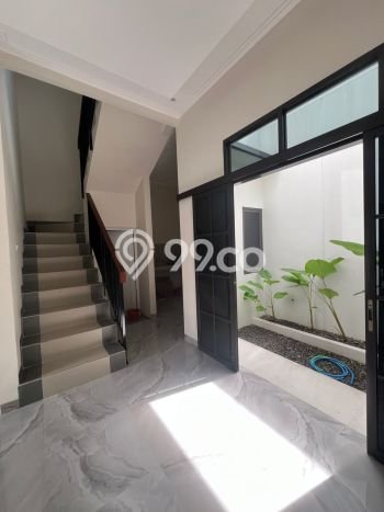 Rumah Modern 3 KT di Jatiwaringin Jakarta Timur Unfurnished Rumah Modern 3 KT di Jatiwaringin Jakarta Timur Unfurnished