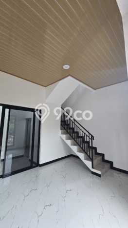 For Sale Rumah 2 Kamar Lokasi Strategis Bagus dan Strategis di Ciracas For Sale Rumah 2 Kamar Lokasi Strategis Bagus dan Strategis di Ciracas