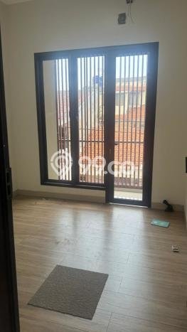 Rumah Elit Modern Siap Huni di Rawamangun Jakarta Timur Rumah Elit Modern Siap Huni di Rawamangun Jakarta Timur