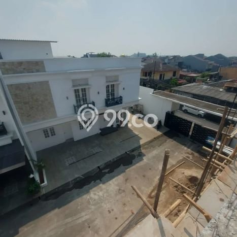 Rumah Luxury Modern Siap Huni di Pondok Bambu Jakarta Timur Rumah Luxury Modern Siap Huni di Pondok Bambu Jakarta Timur