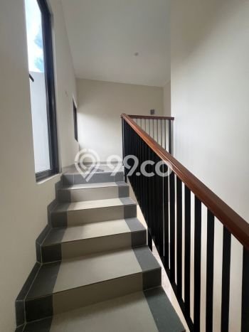 Rumah Modern 3 KT di Jatiwaringin Jakarta Timur Unfurnished Rumah Modern 3 KT di Jatiwaringin Jakarta Timur Unfurnished