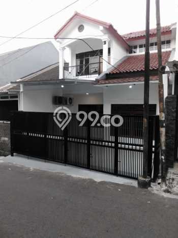 Hunian Cantik Modern Lb 90m2 di Duren Sawit, Jakarta Timur Hunian Cantik Modern Lb 90m2 di Duren Sawit, Jakarta Timur