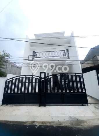 Dijual Rumah Premium dengan Fasilitas Sekitar Lengkap di Duren Sawit, Jakarta Timur Dijual Rumah Premium dengan Fasilitas Sekitar Lengkap di Duren Sawit, Jakarta Timur