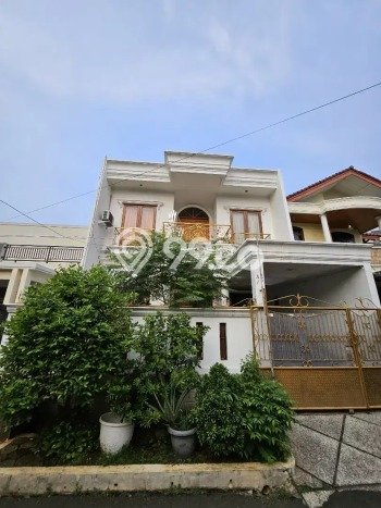 Rumah Elit LB 320m2 Siap Huni Desain Elegan di Pondok Kelapa, Jakarta Timur Rumah Elit LB 320m2 Siap Huni Desain Elegan di Pondok Kelapa, Jakarta Timur