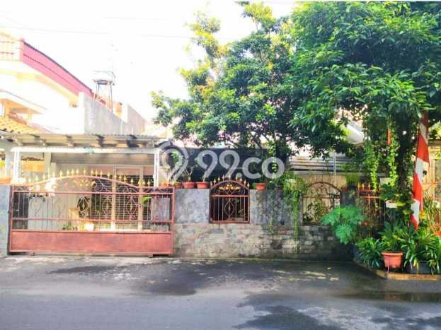 For Sale! Luxury House LT 301m2 Desain Modern di Pondok Kelapa For Sale! Luxury House LT 301m2 Desain Modern di Pondok Kelapa